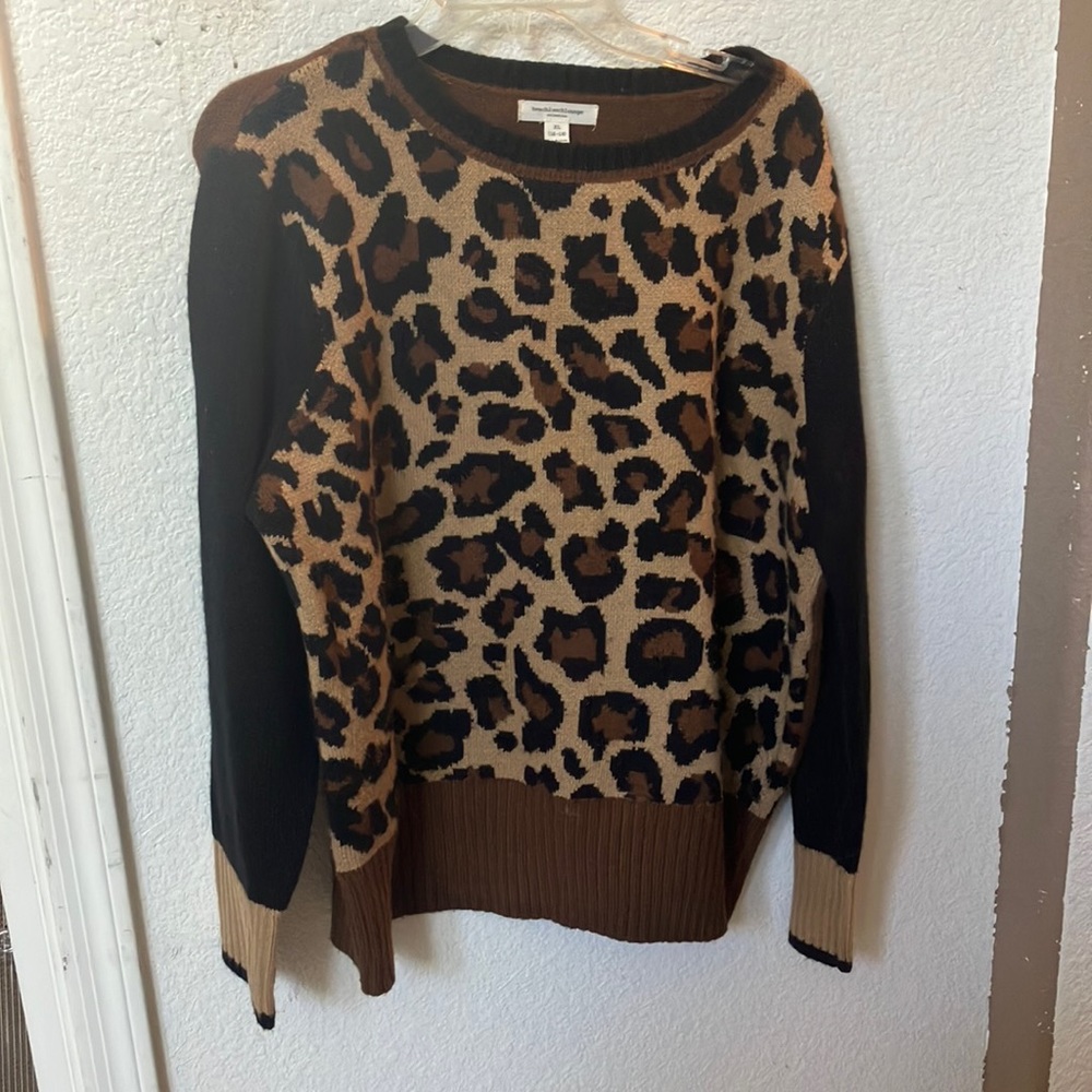 FINAL MARKDOWN Beachlunchlounge heavyweight sweater large